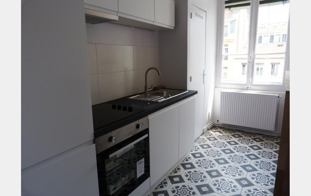 Annonces OULLINS : Appartement | LYON (69003) | 71 m2 | 1 324 € 