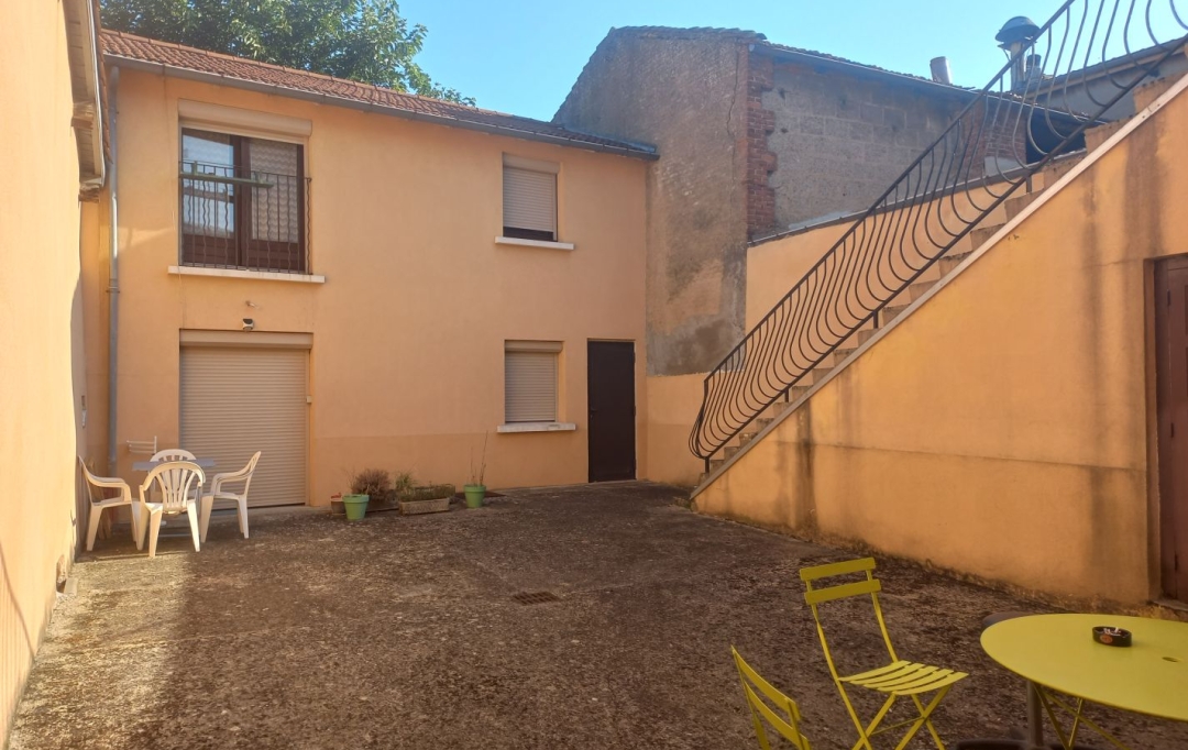 Annonces OULLINS : Immeuble | LA TOUR-DE-SALVAGNY (69890) | 162 m2 | 550 000 € 