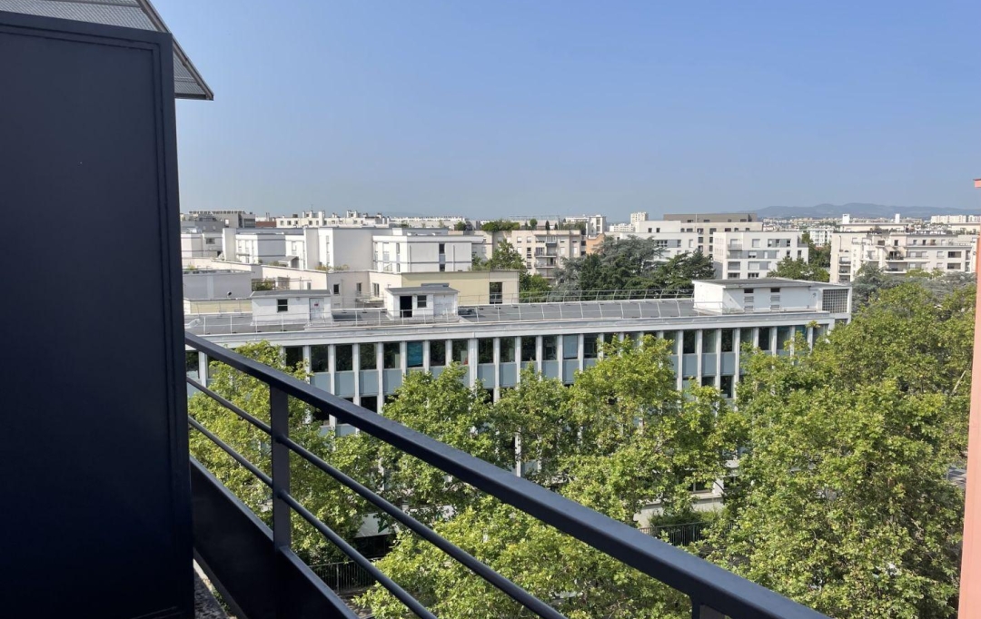 Annonces OULLINS : Appartement | LYON (69008) | 24 m2 | 95 000 € 