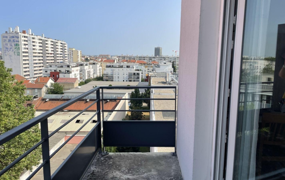 Annonces OULLINS : Appartement | LYON (69008) | 24 m2 | 95 000 € 